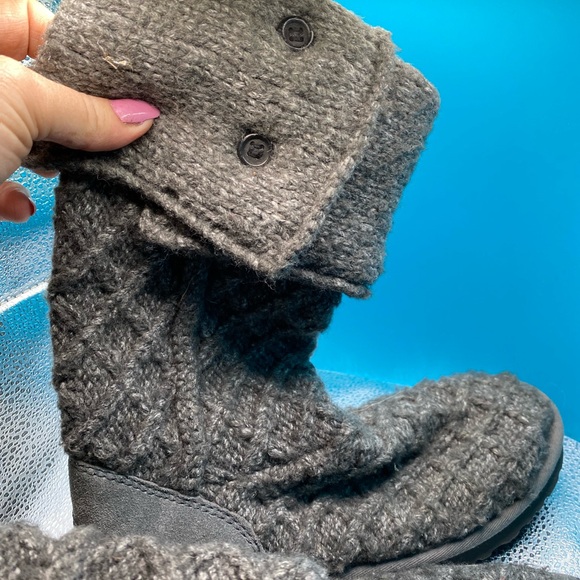 UGG Australian lattice sweater, Cardi boots - Picture 2 of 13